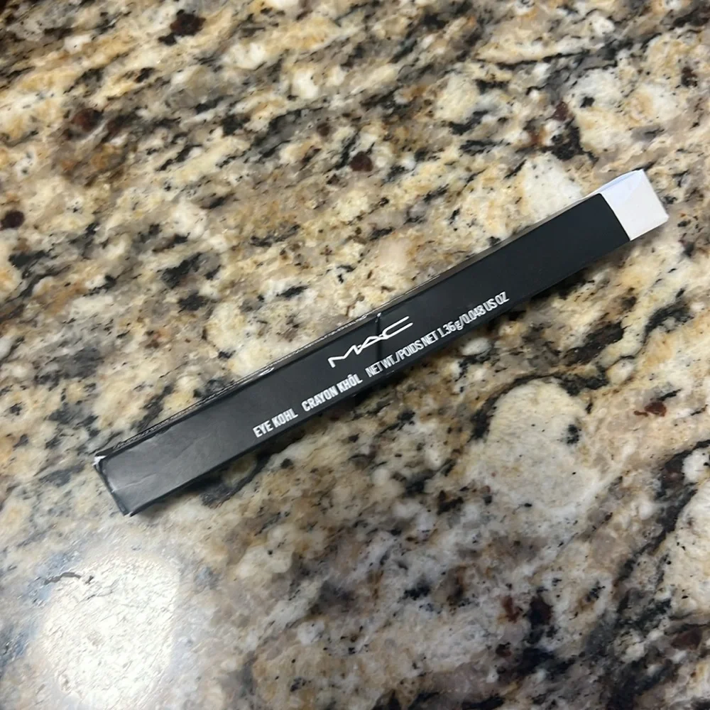 ♣️🌙Mac Fascinating Eye Kohl Crayon